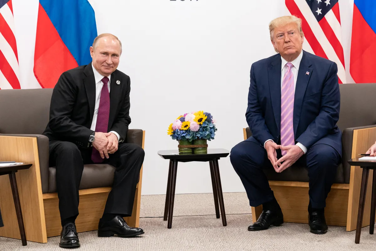 Трамп обсуждает экономические сделки с Россией и Украиной: США меняют стратегию?