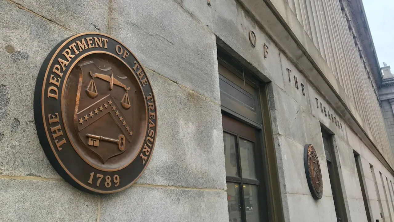 США решают, кто будет хранить национальный BTC-резерв